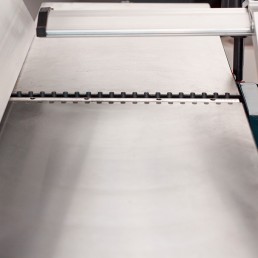 PLANER/THICKNESSER 1500W, WORKING WIDTH 252mm, MAX DEPTH 2,5mm, TABLE 270X303mm, WORKING SPEED 4m/mi